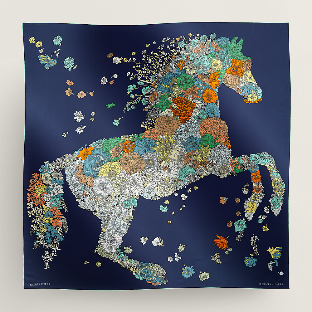 轻扬花衣”140方巾| Hermès - 爱马仕官网